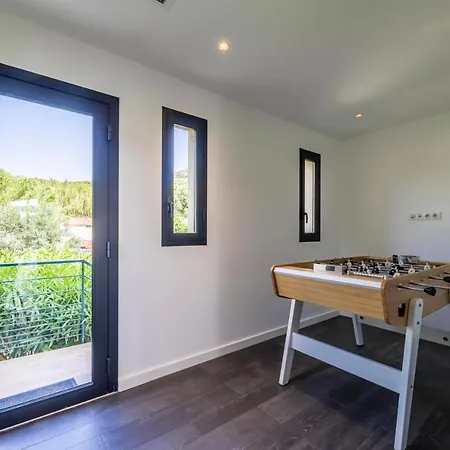 Domaine & Version Maquis فيلة *