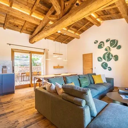 Du Couvent Version Maquis Villa Bonifacio (Corsica)