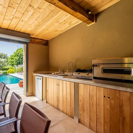 Vila Domaine & Version Maquis