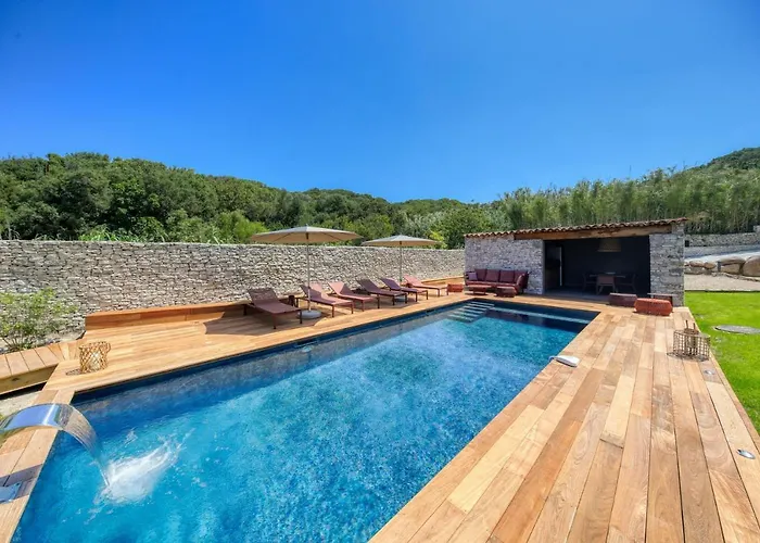 Vila Domaine & Version Maquis